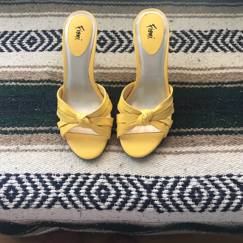 Women’s shoe